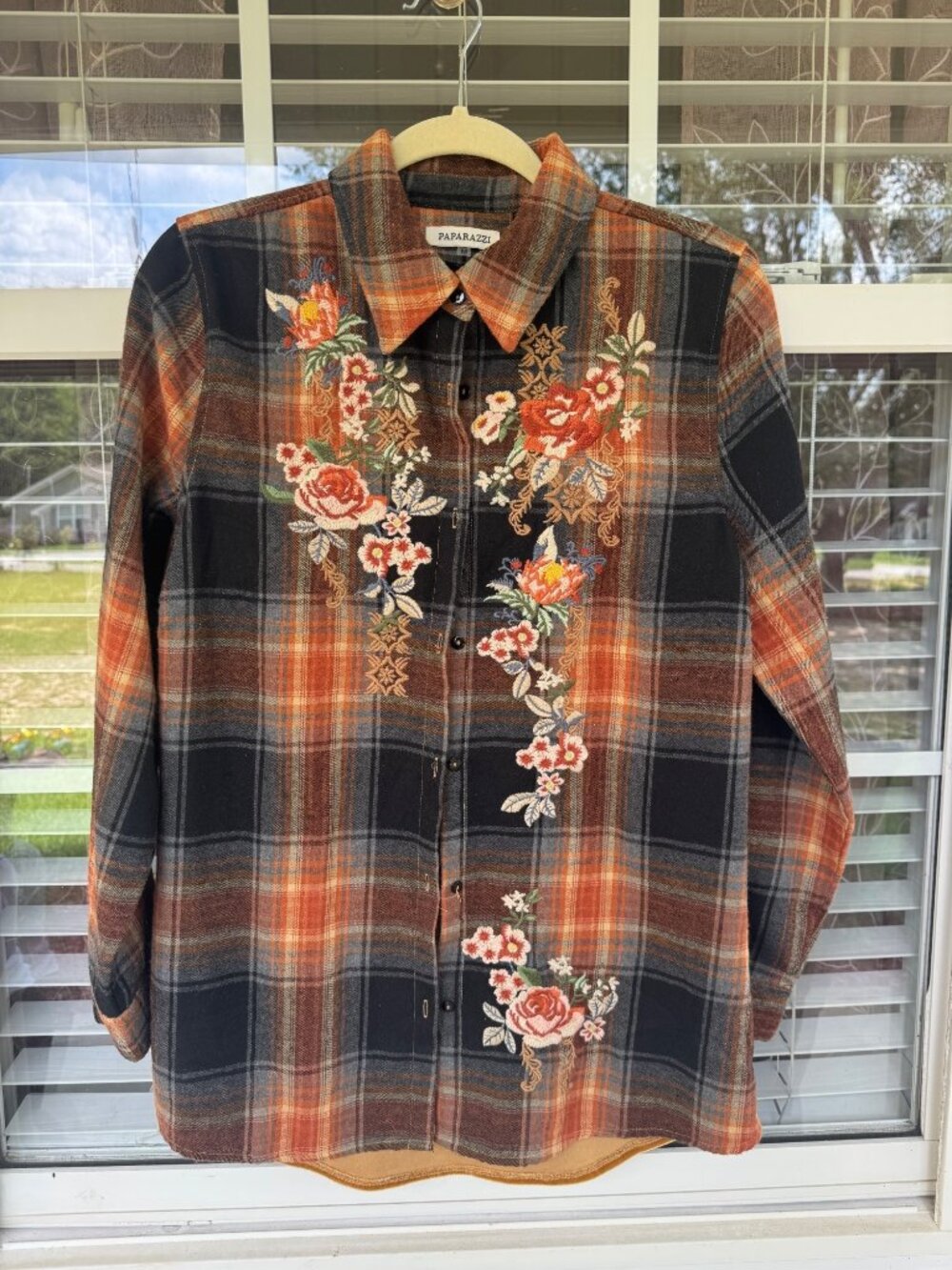 Paparazzi Womens Plaid Button Front Long Sleeve Shirt Sz med